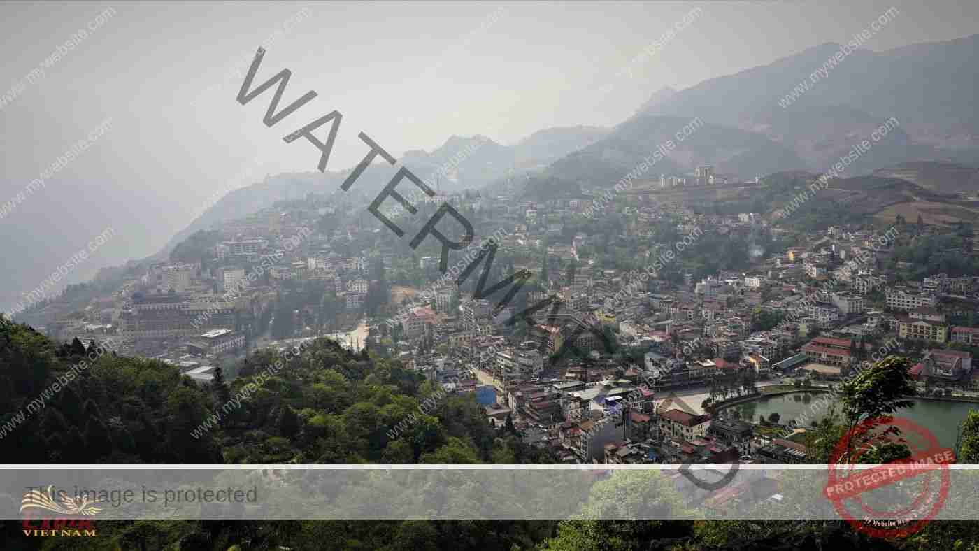 Giang Dien Waterfall, Dong Nai, Vietnam view from above with long exposure  photography makes the water smooth as silk. It attracts tourists weekend  resort Stock Photo