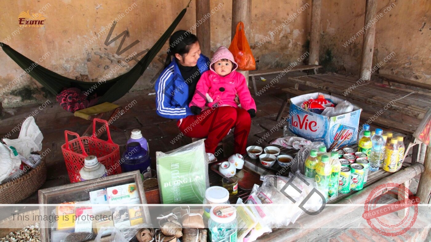 Team building in Hanoi – The Amazing Race at Duong Lam Ancient Village