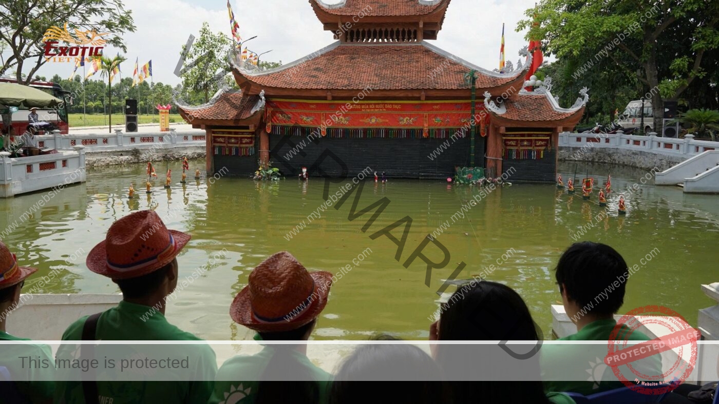 Team Building tại làng Đào Thục Hà Nội