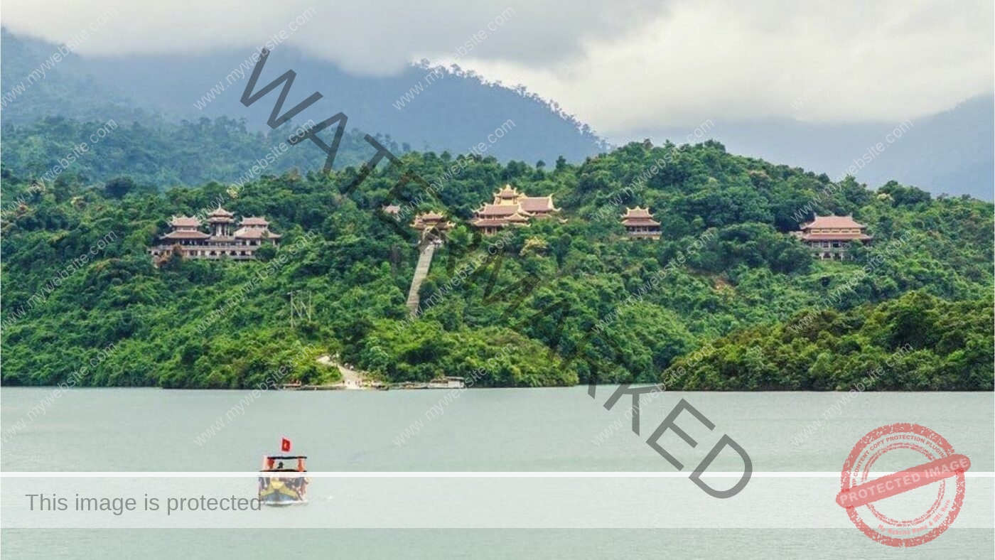 Team Building in Truoi Reservoir Hue